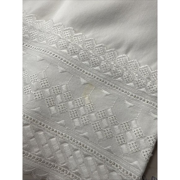 Vintage CANNON IVORY Embroidered Lace King Pillow Case Cotton Blend Set Of 2 - Picture 3 of 3